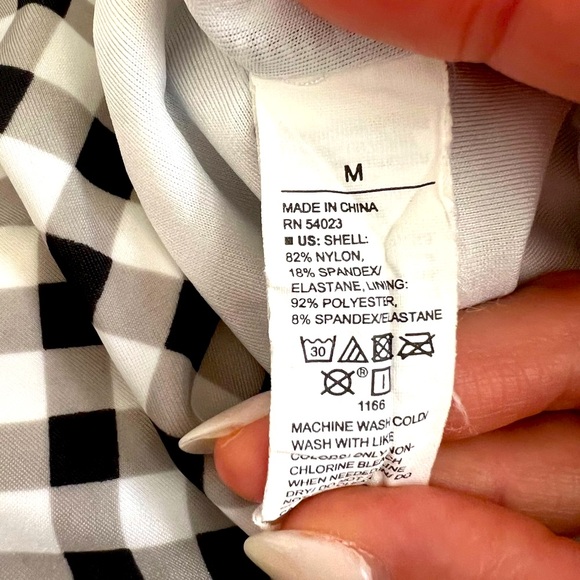 Old Navy Highwaisted Swimsuit Bottom - Black & White Gingham MEDIUM - Picture 3 of 3